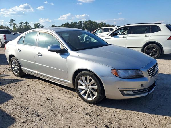 2015 VOLVO S80 — Passenger 3/4