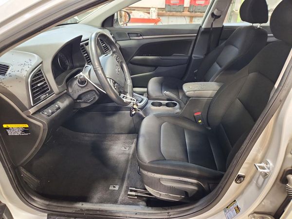 2018 HYUNDAI ELANTRA — DENT
