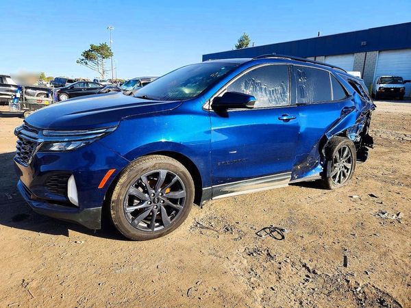 2022 CHEVROLET EQUINOX RS (3LT) — Front 3/4