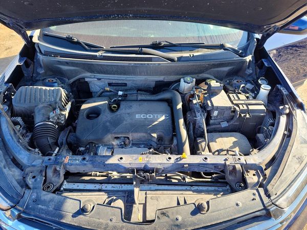 2022 CHEVROLET EQUINOX RS (3LT) — Engine bay
