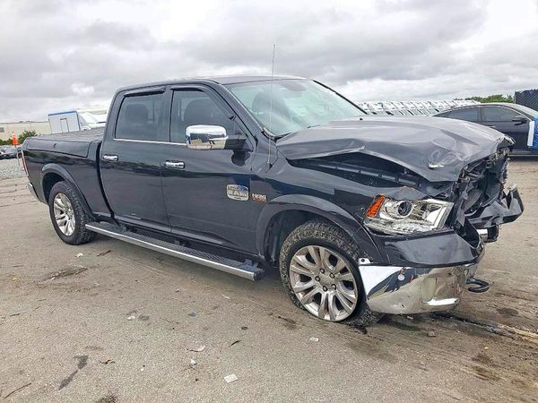 2017 RAM 1500 Longhorn — Passenger 3/4