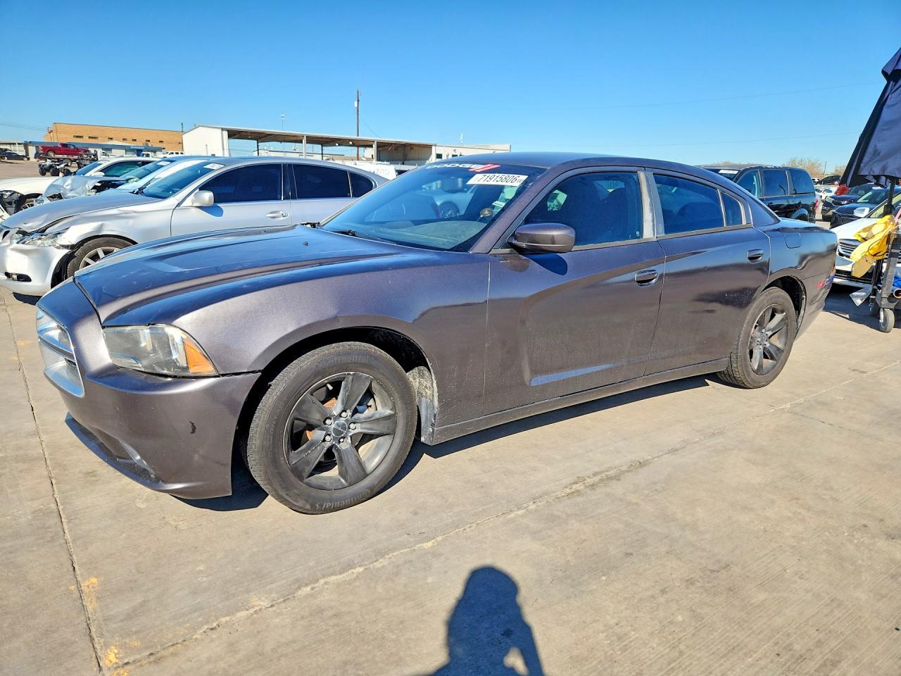 2014 DODGE CHARGER SE — Front 3/4