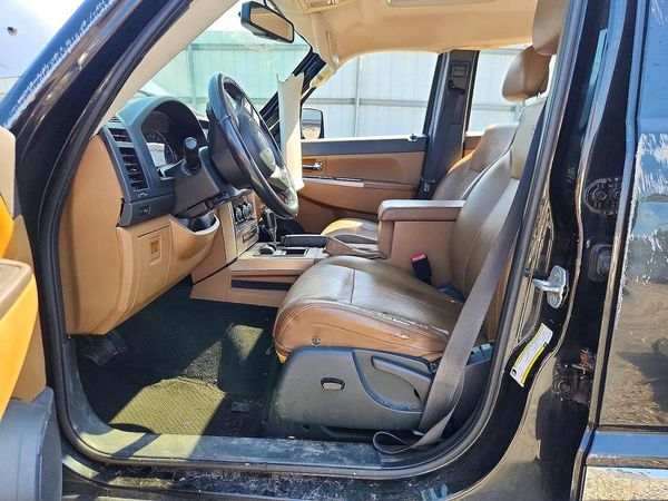 2012 JEEP LIBERTY Limited — DENT