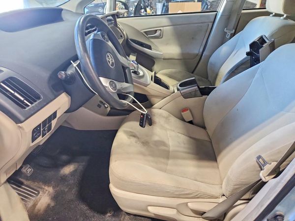 2014 TOYOTA PRIUS — DENT