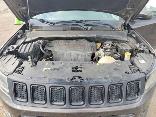 2020 JEEP COMPASS — Engine bay