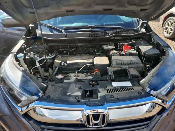 2019 HONDA CRV LX — Engine bay