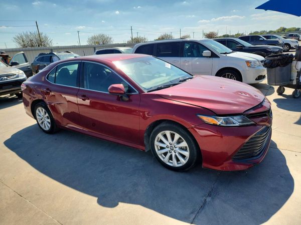 2020 TOYOTA CAMRY LE — Passenger 3/4