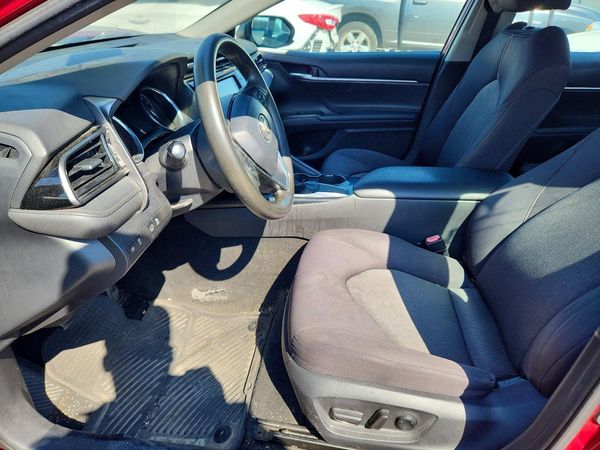 2020 TOYOTA CAMRY LE — DENT
