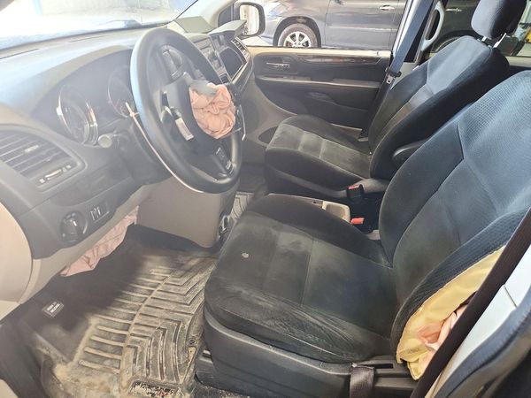 2015 DODGE CARAVAN SE — DENT