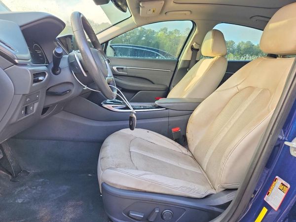 2022 HYUNDAI SONATA Limited — DENT