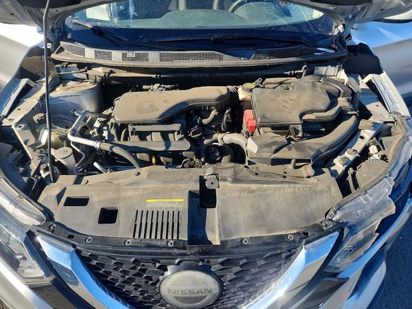 2020 NISSAN ROGUE SPORT — Engine bay
