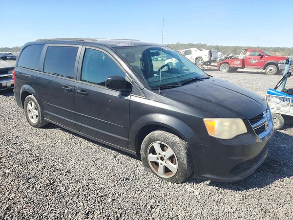 2012 DODGE GRAND CARAVAN SXT — Passenger 3/4