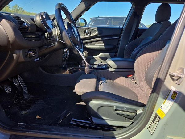 2016 MINI COOPER — DENT