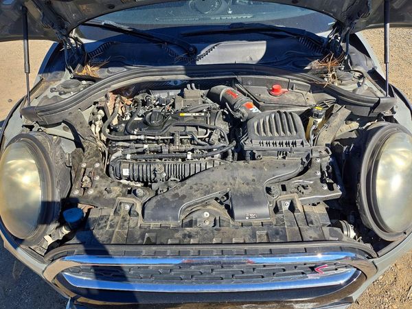 2016 MINI COOPER — Engine bay