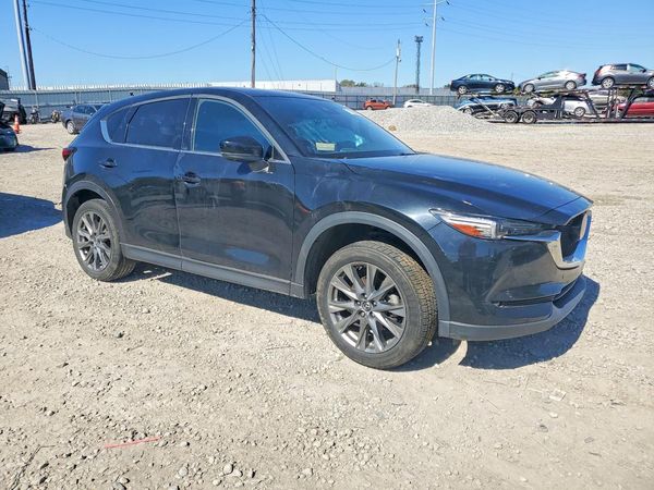 2021 MAZDA CX-5 Signature — Passenger 3/4