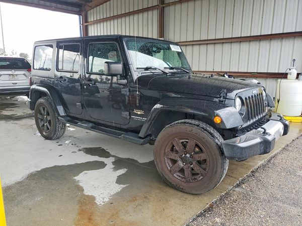 2015 JEEP WRANGLER Sahara — Passenger 3/4