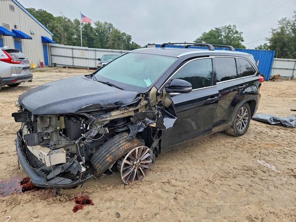 2018 TOYOTA HIGHLANDER — DSFA — Front 3/4