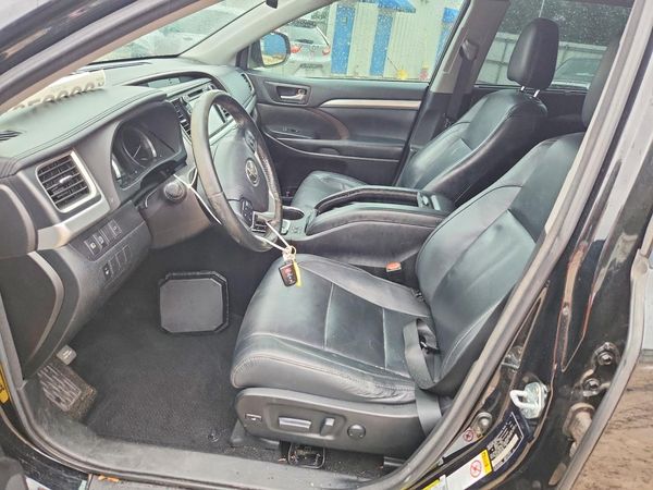2018 TOYOTA HIGHLANDER SE/XLE — DENT