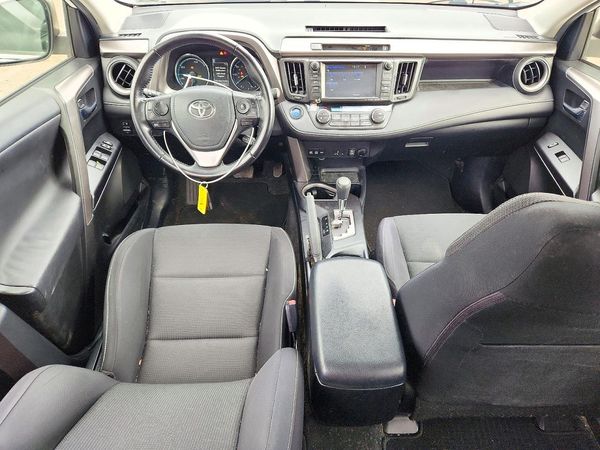 2016 TOYOTA RAV4 XLE (M Grade) — CKPT