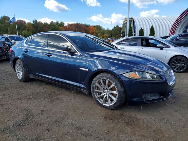 2012 JAGUAR XF — Passenger 3/4