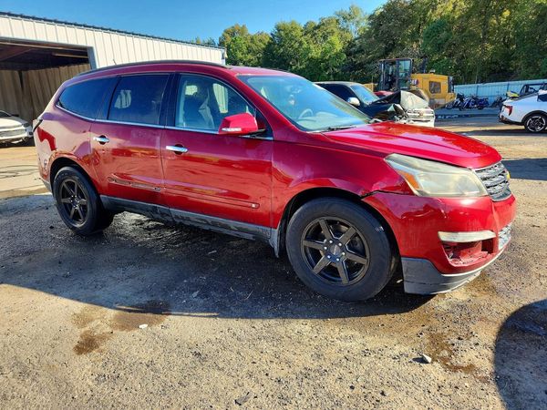 2014 CHEVROLET TRAVERSE 2LT — Passenger 3/4