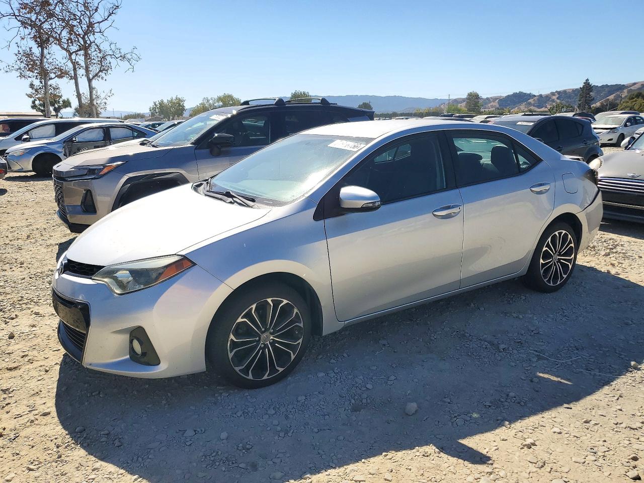 2014 TOYOTA COROLLA L/LE — Front 3/4