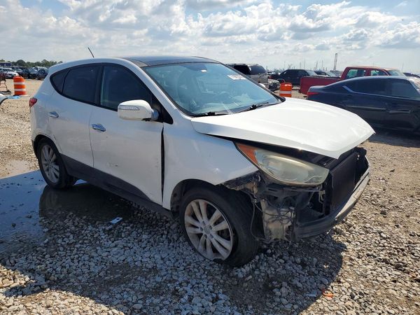 2013 HYUNDAI TUCSON — Passenger 3/4