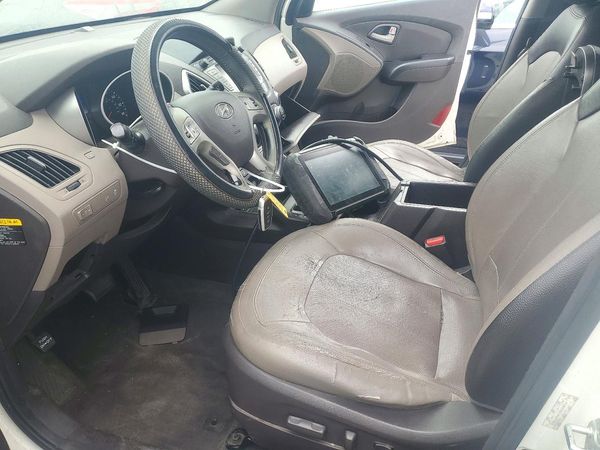 2013 HYUNDAI TUCSON — DENT