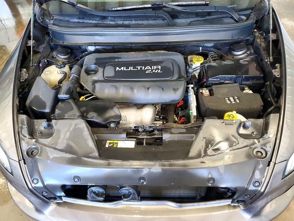 2018 JEEP CHEROKEE — Engine bay