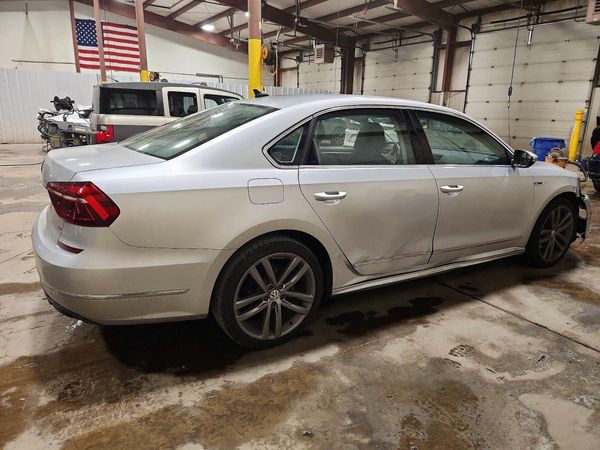2017 VOLKSWAGEN PASSAT R-Line — PSRA