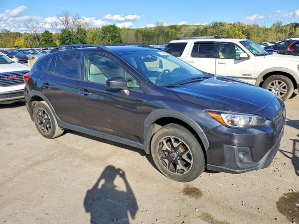 2018 SUBARU CROSSTREK Premium — Passenger 3/4