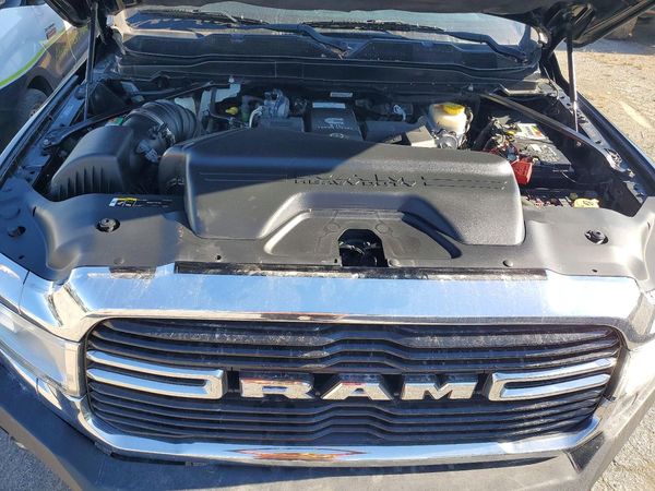 2019 RAM 2500 Big Horn — Engine bay