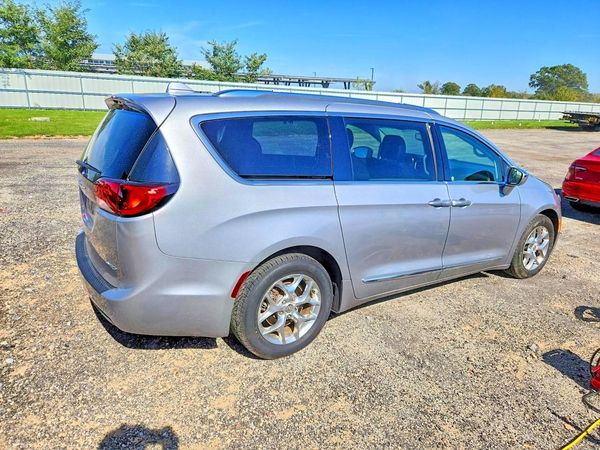 2018 CHRYSLER PACIFICA Limited — PSRA