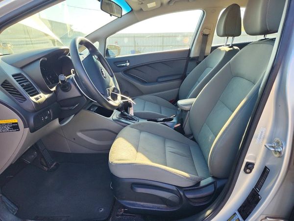 2015 KIA FORTE GL(Middle-low grade) — DENT