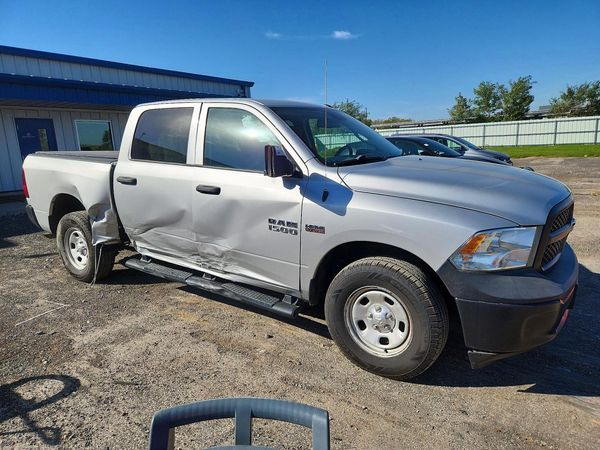 2016 RAM 1500 ST — Passenger 3/4