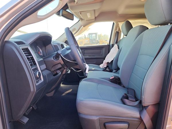 2016 RAM 1500 ST — DENT