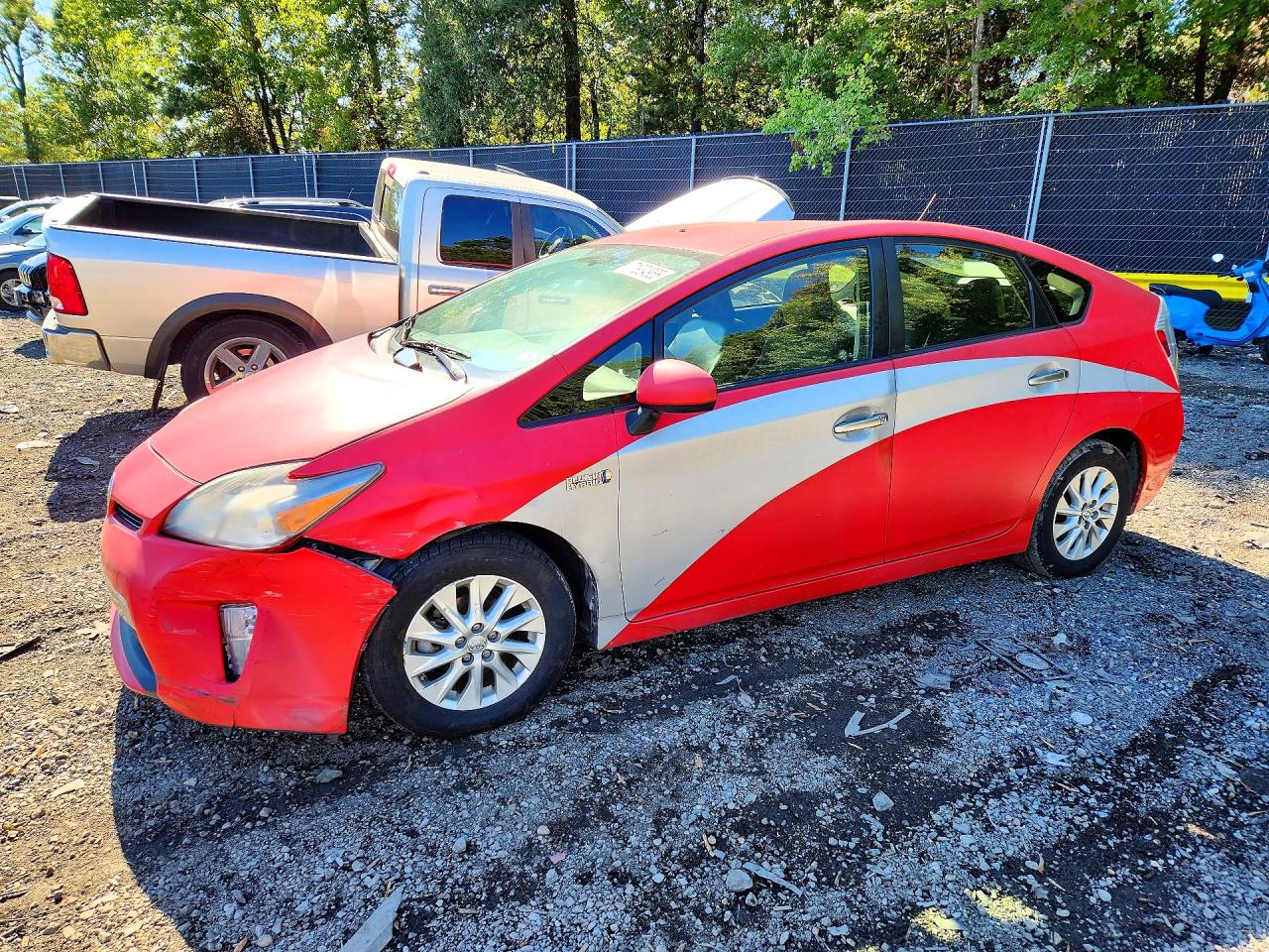 2013 TOYOTA PRIUS — Front 3/4