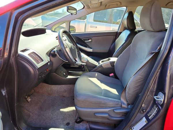 2013 TOYOTA PRIUS — DENT