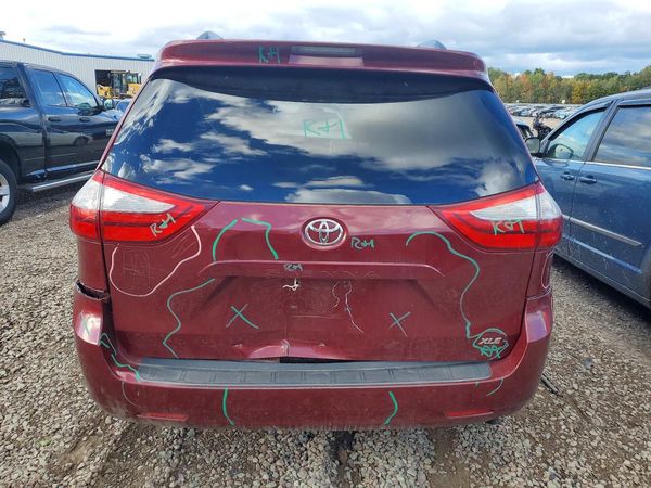 2015 TOYOTA SIENNA — DIRR