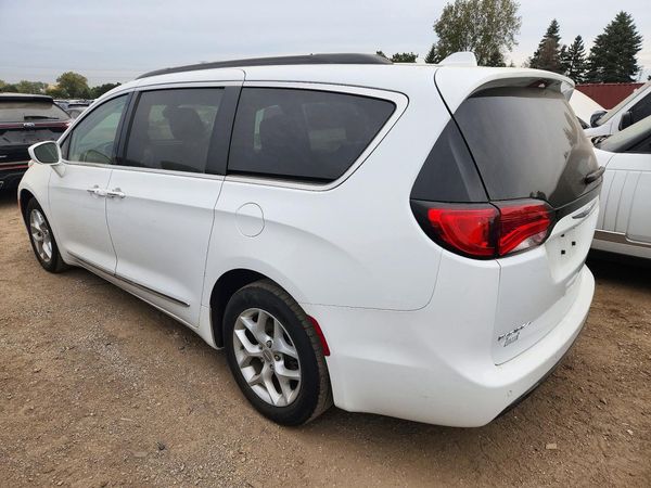 2017 CHRYSLER PACIFICA Touring L — DSRA