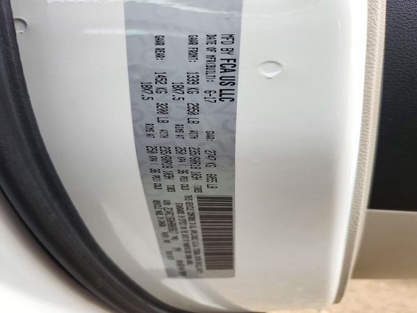 2017 CHRYSLER PACIFICA Touring L — VINS