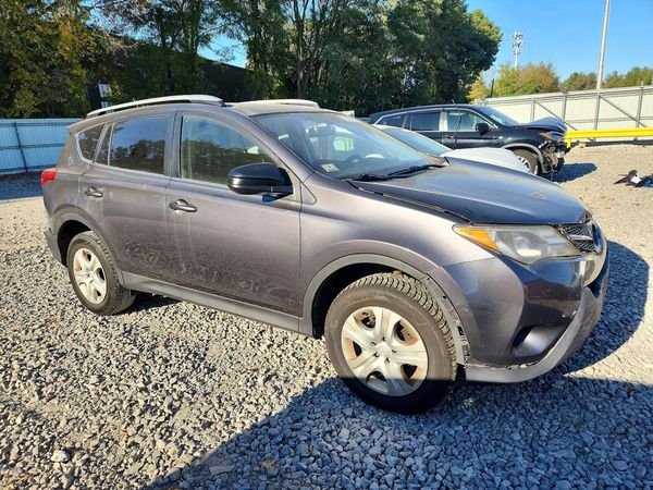 2015 TOYOTA RAV4 LE (X Grade) — Passenger 3/4