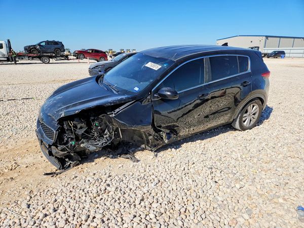 2017 KIA SPORTAGE LX — Front 3/4