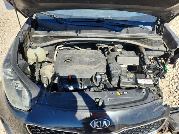 2017 KIA SPORTAGE LX — Engine bay