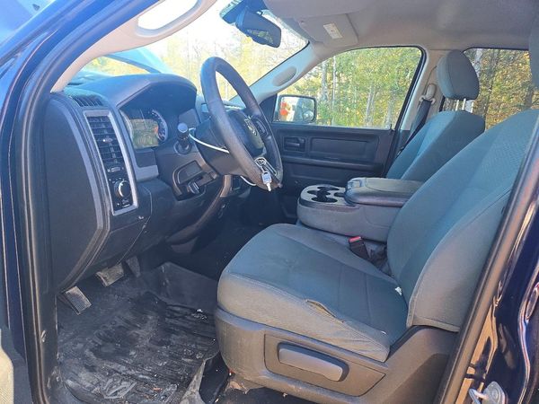 2017 RAM 1500 ST — DENT