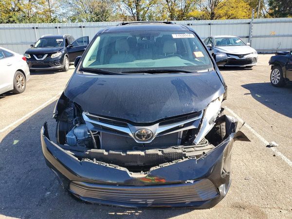 2020 TOYOTA SIENNA Q grade — DIRF
