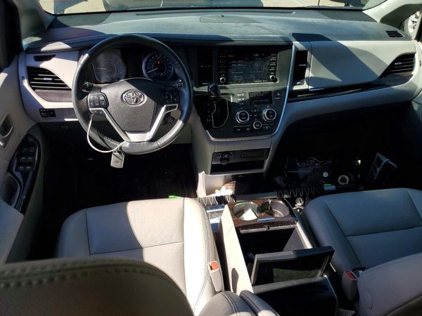 2020 TOYOTA SIENNA Q grade — CKPT