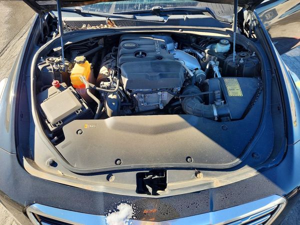 2019 CADILLAC CTS Base — Engine bay