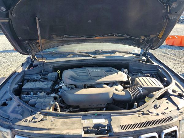 2018 JEEP CHEROKEE Limited — Engine bay