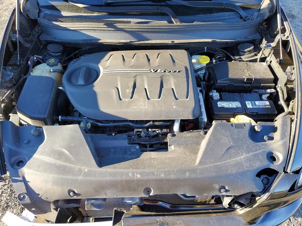 2017 JEEP CHEROKEE — Engine bay
